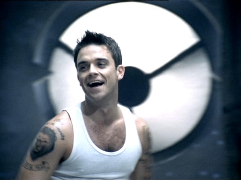 Robbie williams is my favourite singer. Робби Уильямс Rock DJ. Робби Уильямс 2000х. Robbie Williams Photoshoot.